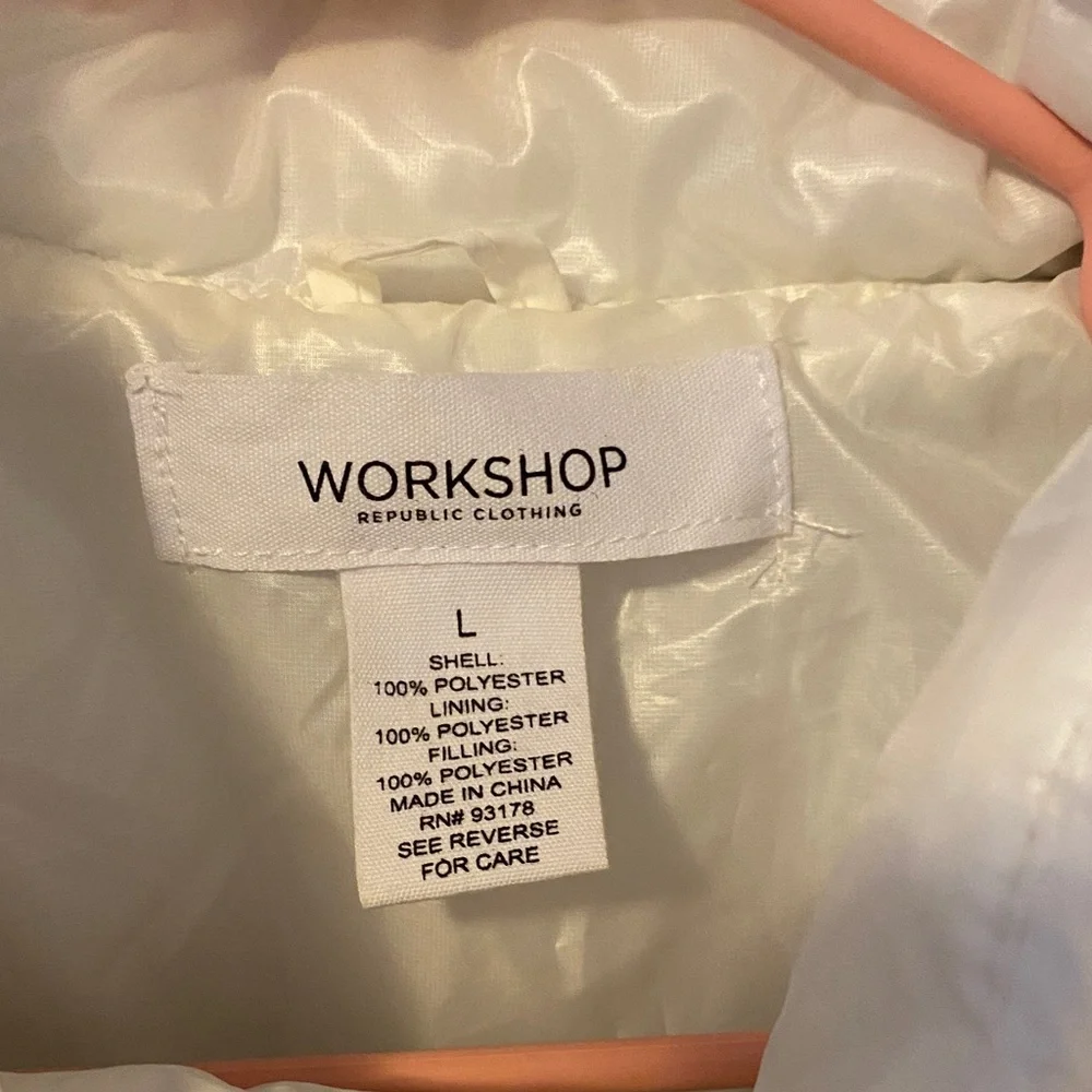 Workshop Republic Clothing White Puffer Vest - Picture 2 of 2